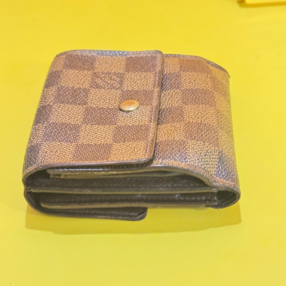 Louis Vuitton Damier Compact bifold wallet - Picture 12 of 16